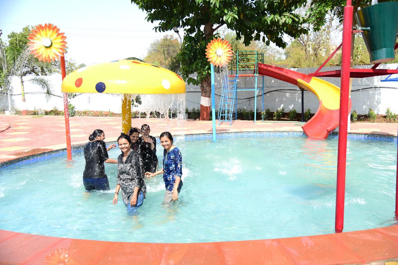 River Touch Resort ศิลวัสสา ภายนอก รูปภาพ